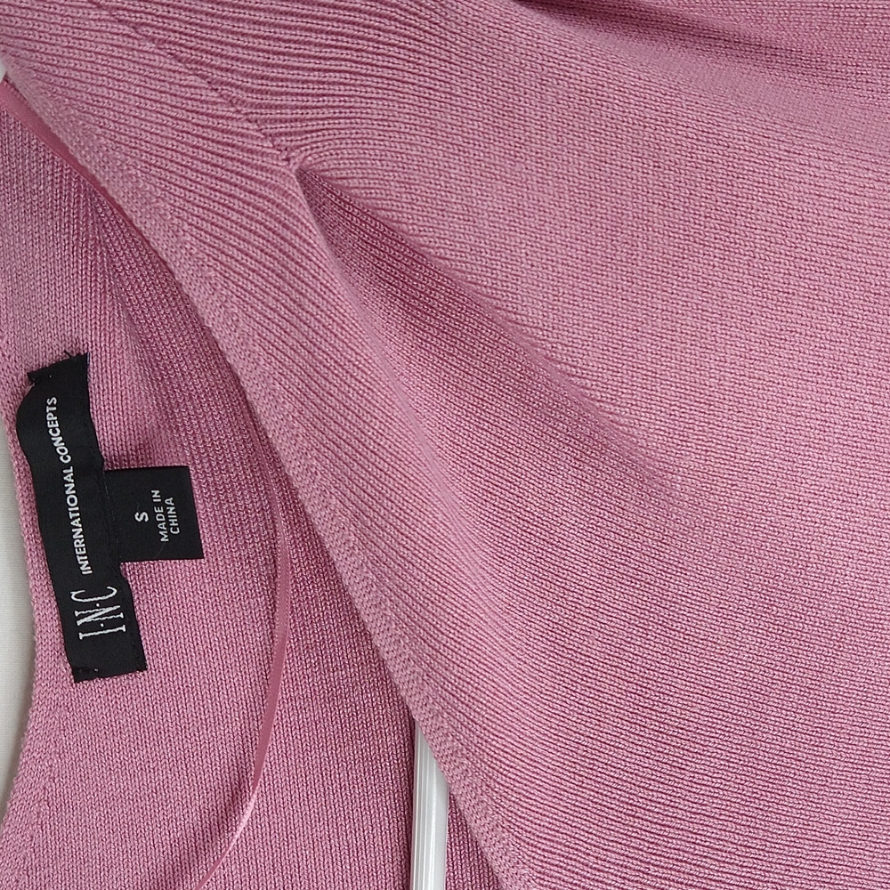 Women's Mauve Cold Shoulder Sweater Size: S - Picture 2 of 4